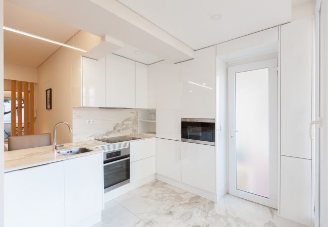 Apartment in Lisbon - Gulbenkian Apartment with Balcony Apartment in Lisbon - Gulbenkian Apartment with Balcony