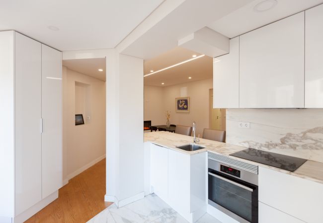 Apartment in Lisbon - Gulbenkian Apartment with Balcony Apartment in Lisbon - Gulbenkian Apartment with Balcony