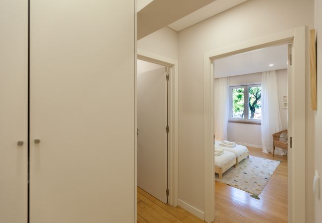 Apartment in Lisbon - Gulbenkian Apartment with Balcony Apartment in Lisbon - Gulbenkian Apartment with Balcony