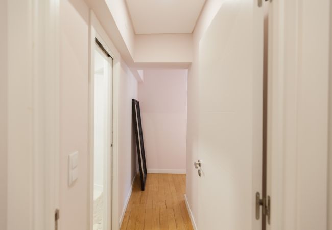 Apartment in Lisbon - Gulbenkian Apartment with Balcony Apartment in Lisbon - Gulbenkian Apartment with Balcony