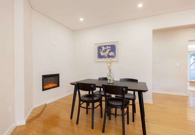 Apartment in Lisbon - Gulbenkian Apartment with Balcony Apartment in Lisbon - Gulbenkian Apartment with Balcony