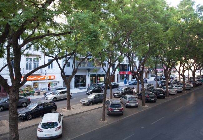 Apartment in Lisbon - Gulbenkian Apartment with Balcony Apartment in Lisbon - Gulbenkian Apartment with Balcony