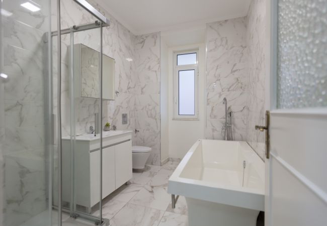 Rent by room in Lisbon - Alameda Guest House - Old Lisbon Room #4 Rent by room in Lisbon - Alameda Guest House - Old Lisbon Room #4