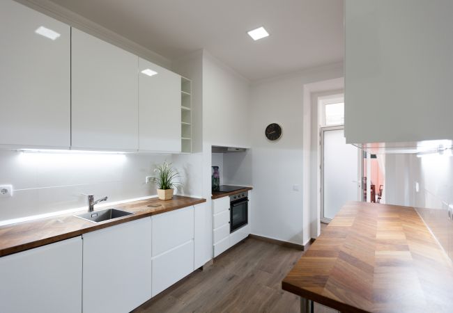 Rent by room in Lisbon - Alameda Guest House - Old Lisbon Room #4 Rent by room in Lisbon - Alameda Guest House - Old Lisbon Room #4