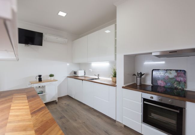 Rent by room in Lisbon - Alameda Guest House - Old Lisbon Room #4 Rent by room in Lisbon - Alameda Guest House - Old Lisbon Room #4