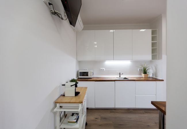 Rent by room in Lisbon - Alameda Guest House - Old Lisbon Room #4 Rent by room in Lisbon - Alameda Guest House - Old Lisbon Room #4