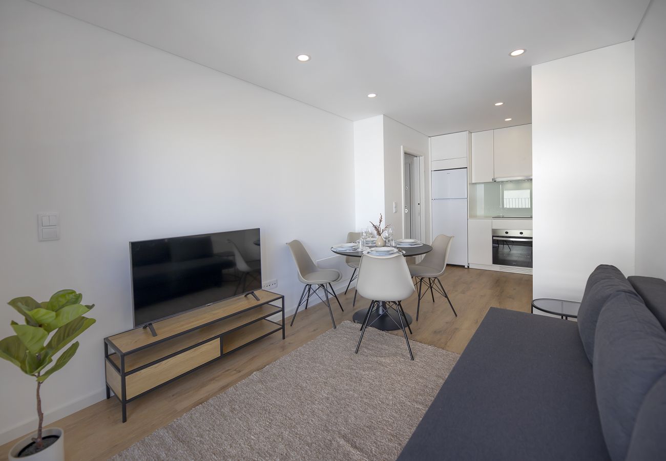 Apartment in Vila Nova de Gaia - Gaia Flat with Balcony