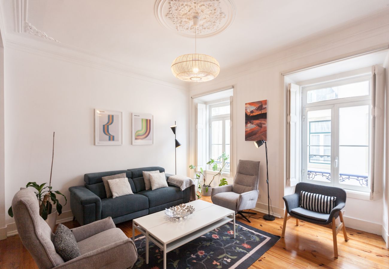 Apartment in Lisbon - Mouros Spacious Apartment