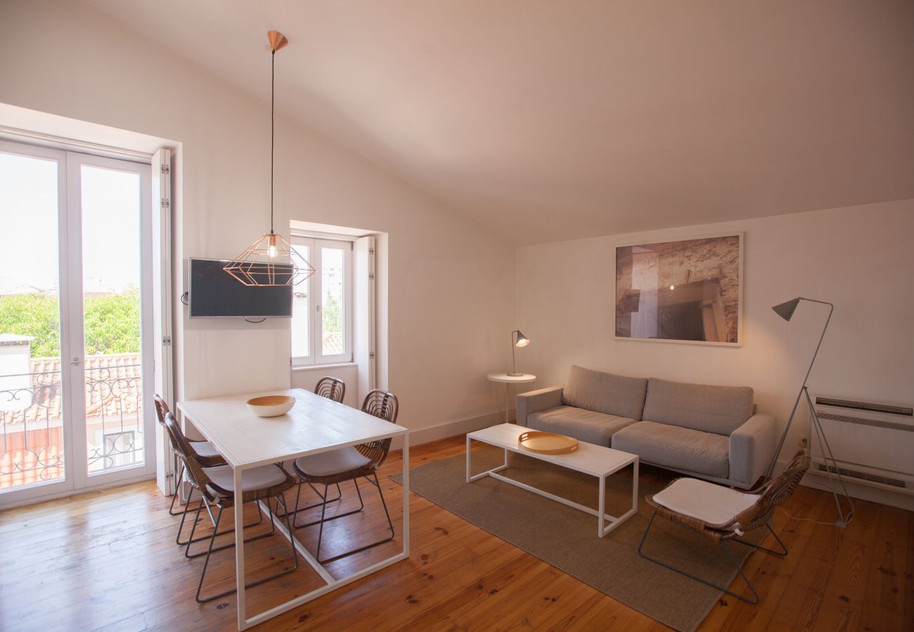 Apartment in Lisbon - S. Bento Minimalist Luminous Flat
