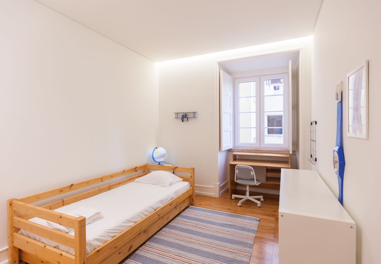 Apartment in Lisbon - Campo Pequeno Classic Charm with Garden Apartment in Lisbon - Campo Pequeno Classic Charm with Garden