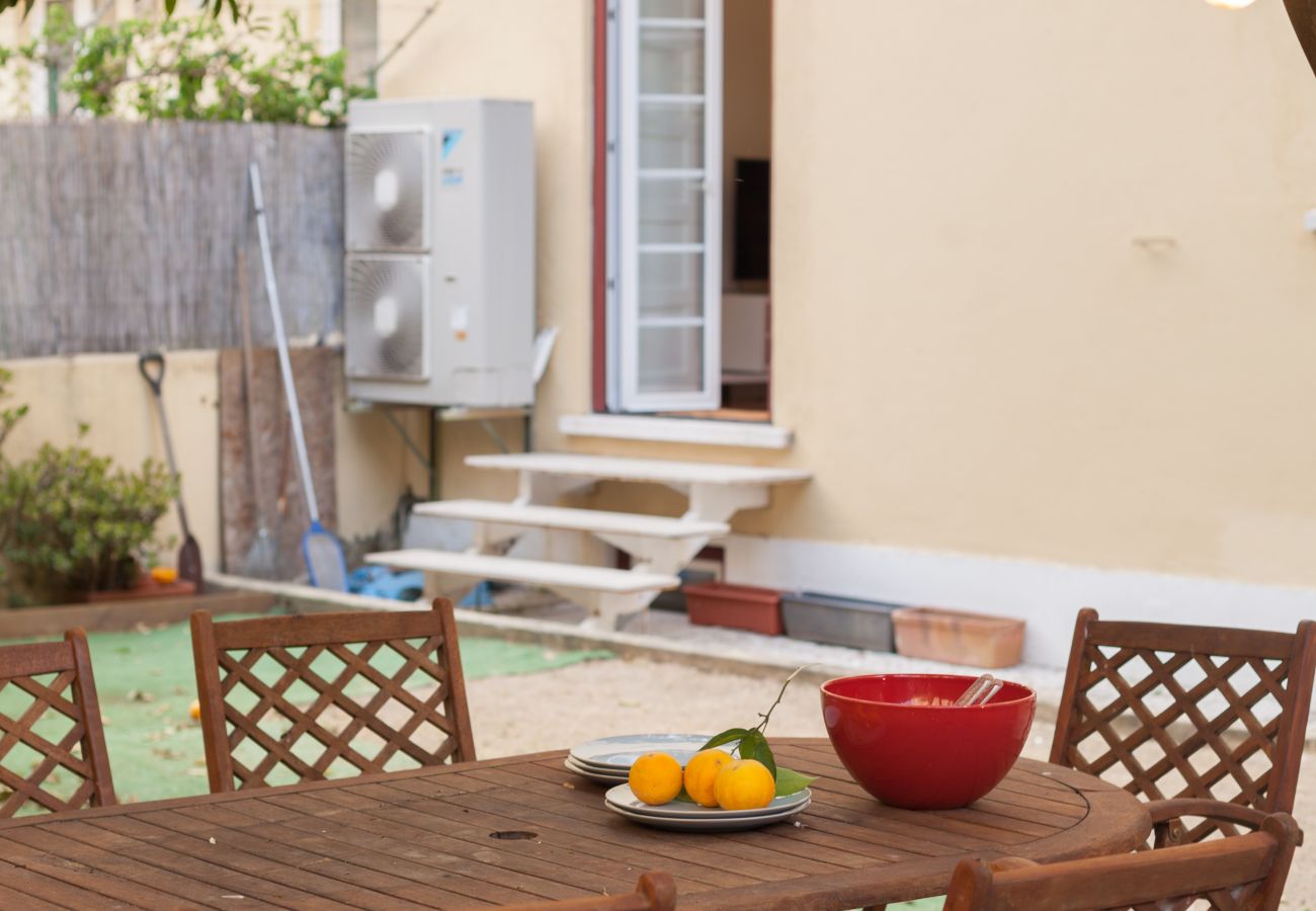 Apartment in Lisbon - Campo Pequeno Classic Charm with Garden Apartment in Lisbon - Campo Pequeno Classic Charm with Garden