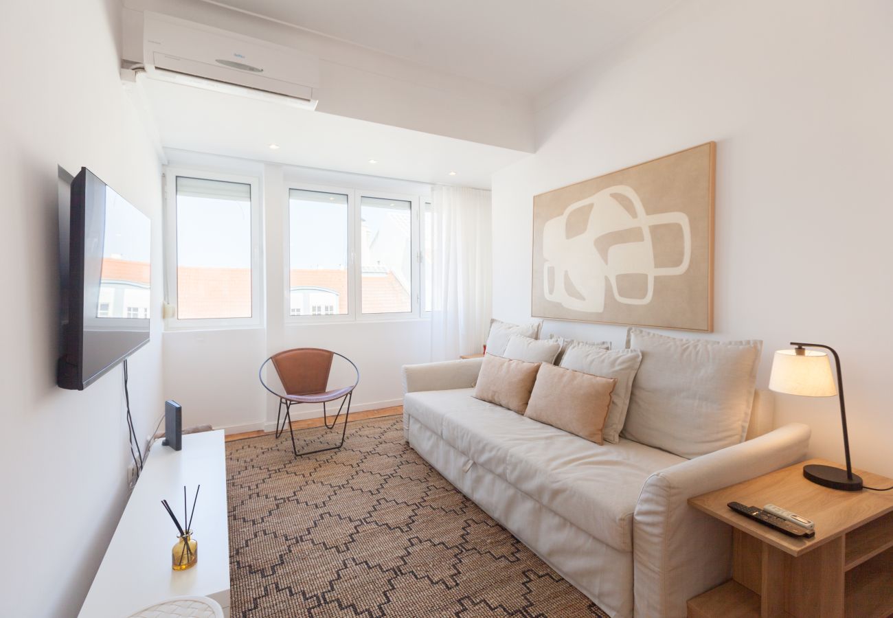 Apartment in Lisbon - Campo Ourique Sunny Retreat