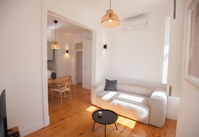 Apartment in Lisbon - Arroios Boho-Chic Apartment