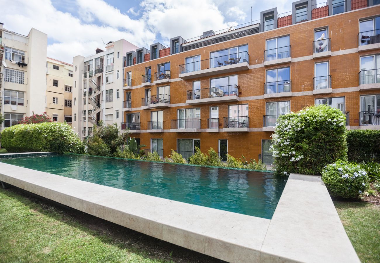 Apartment in Lisbon - Arroios Elegant Retreat with Pool & Parking