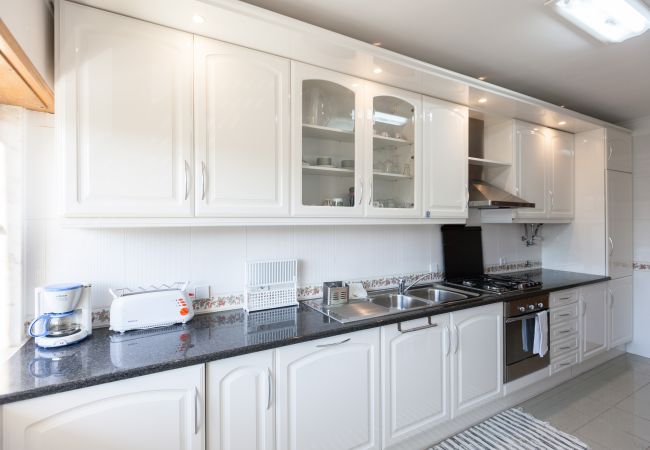 Apartamento em Parede - Parede Family Flat with Balcony Apartamento em Parede - Parede Family Flat with Balcony
