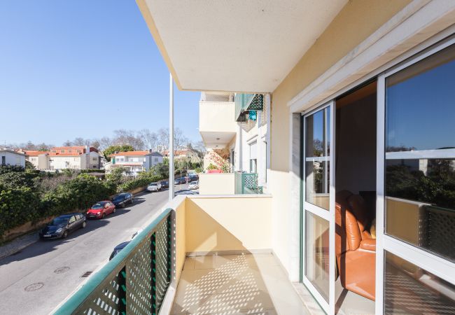 Apartamento em Parede - Parede Family Flat with Balcony Apartamento em Parede - Parede Family Flat with Balcony