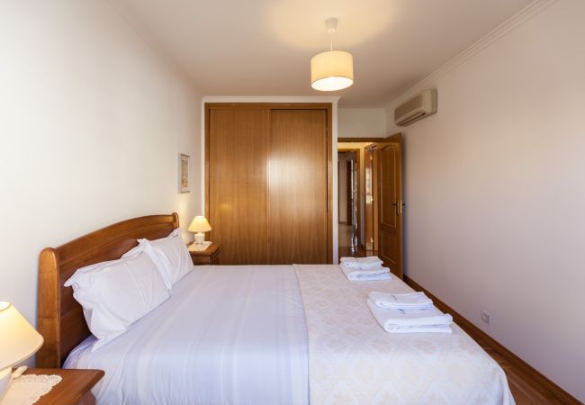 Apartamento em Parede - Parede Family Flat with Balcony Apartamento em Parede - Parede Family Flat with Balcony