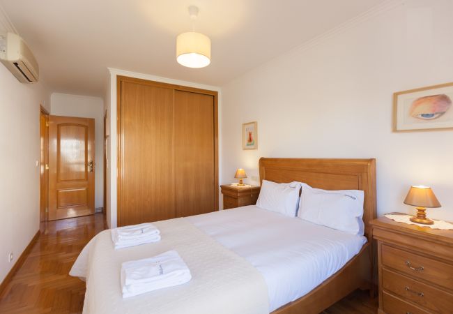 Apartamento em Parede - Parede Family Flat with Balcony Apartamento em Parede - Parede Family Flat with Balcony