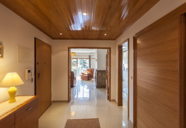 Apartamento em Parede - Parede Family Flat with Balcony Apartamento em Parede - Parede Family Flat with Balcony