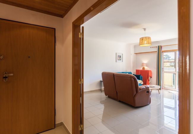 Apartamento em Parede - Parede Family Flat with Balcony Apartamento em Parede - Parede Family Flat with Balcony