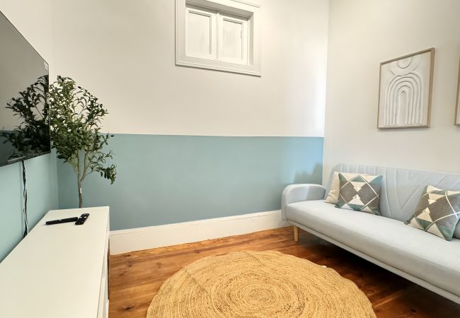 Apartamento em Lisboa - Campo Pequeno Stylish Interior Apartment I