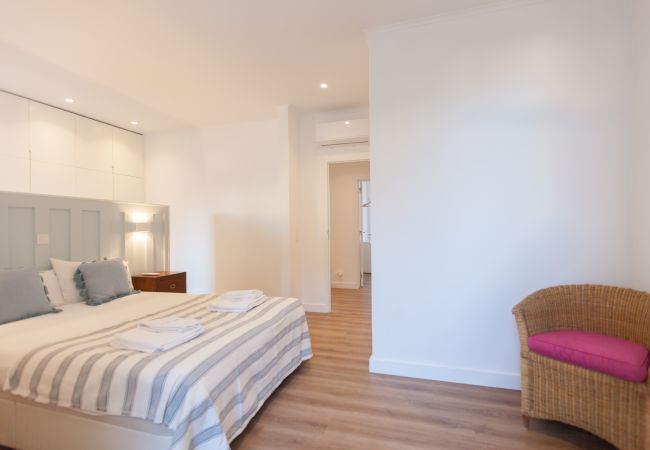 Apartamento em Lisboa - FLH Graça Charming Duplex with Small Pool Apartamento em Lisboa - FLH Graça Charming Duplex with Small Pool