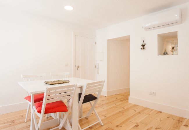 Apartamento em Lisboa - FLH Alfama Bright Apartment Apartamento em Lisboa - FLH Alfama Bright Apartment