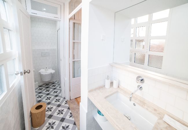 Apartamento em Lisboa - FLH Madragoa Bright Place Apartamento em Lisboa - FLH Madragoa Bright Place
