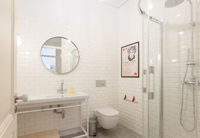 Apartamento em Lisboa - FLH Bica Modern Flat with View Apartamento em Lisboa - FLH Bica Modern Flat with View