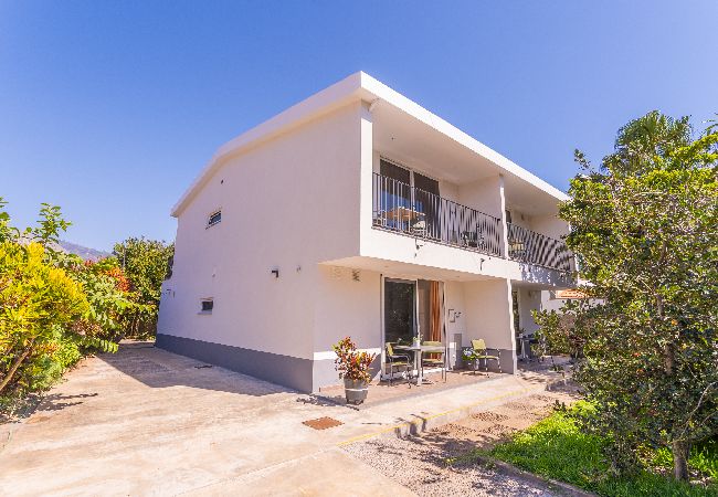 Apartamento em Funchal - FLH Quintinha Rocha – Jimmy’s Garden Apartment Apartamento em Funchal - FLH Quintinha Rocha – Jimmy’s Garden Apartment