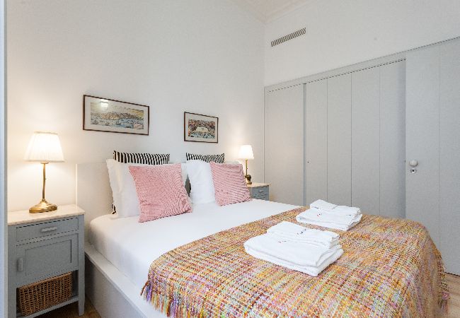 Apartamento em Lisboa - FLH Bacalhoeiros Charming Place Apartamento em Lisboa - FLH Bacalhoeiros Charming Place