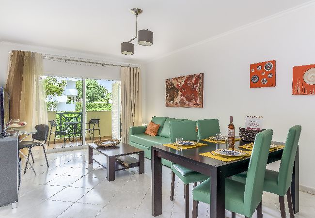 Apartamento em Albufeira - Albufeira Bright Flat with Pool