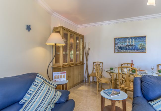Apartamento em Lagoa - FLH Lagoa Sunny Flat with Balcony Apartamento em Lagoa - FLH Lagoa Sunny Flat with Balcony