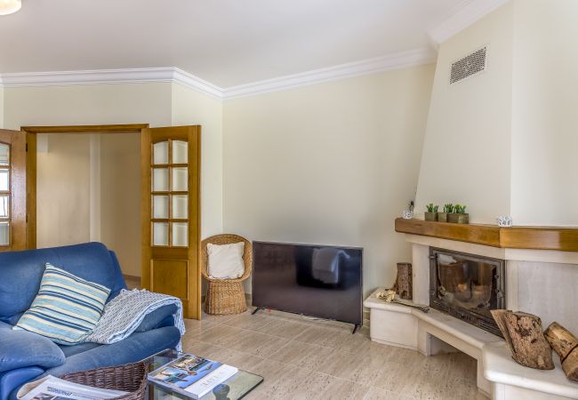 Apartamento em Lagoa - FLH Lagoa Sunny Flat with Balcony Apartamento em Lagoa - FLH Lagoa Sunny Flat with Balcony
