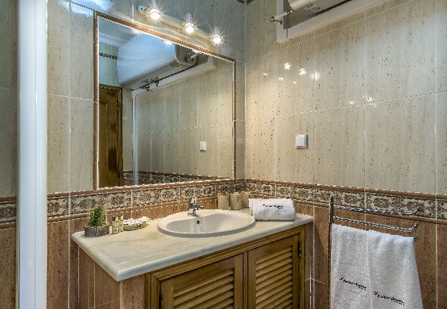 Apartamento em Lagoa - FLH Lagoa Sunny Flat with Balcony Apartamento em Lagoa - FLH Lagoa Sunny Flat with Balcony