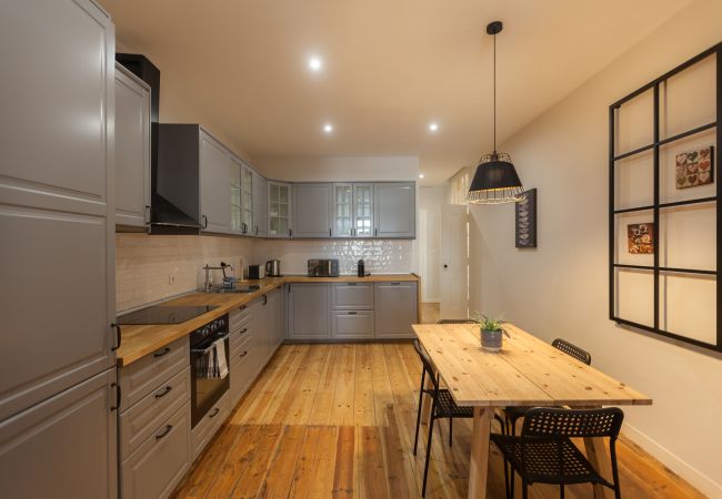 Apartamento em Lisboa - FLH Bairro Alto Spacious Apartment Apartamento em Lisboa - FLH Bairro Alto Spacious Apartment