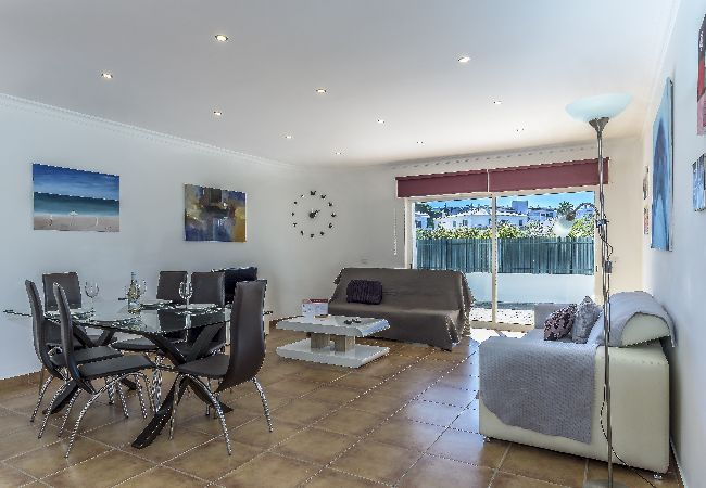 Apartamento em Albufeira - FLH Albufeira Vila Mira Flat with Pool Apartamento em Albufeira - FLH Albufeira Vila Mira Flat with Pool