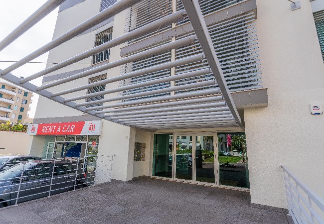 Apartamento em Funchal - FLH Funchal Balcony Apartment with Sea View Apartamento em Funchal - FLH Funchal Balcony Apartment with Sea View