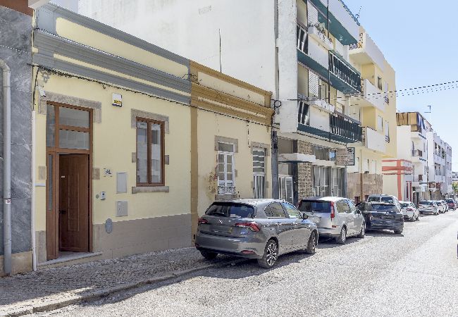 Casa em Faro - FLH Faro Central House with Terrace Casa em Faro - FLH Faro Central House with Terrace