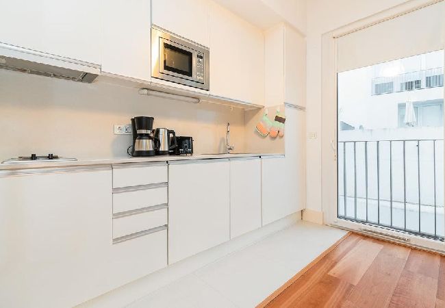 Estúdio em Lisboa - FLH S. Bento Foldable Color Studio Estúdio em Lisboa - FLH S. Bento Foldable Color Studio