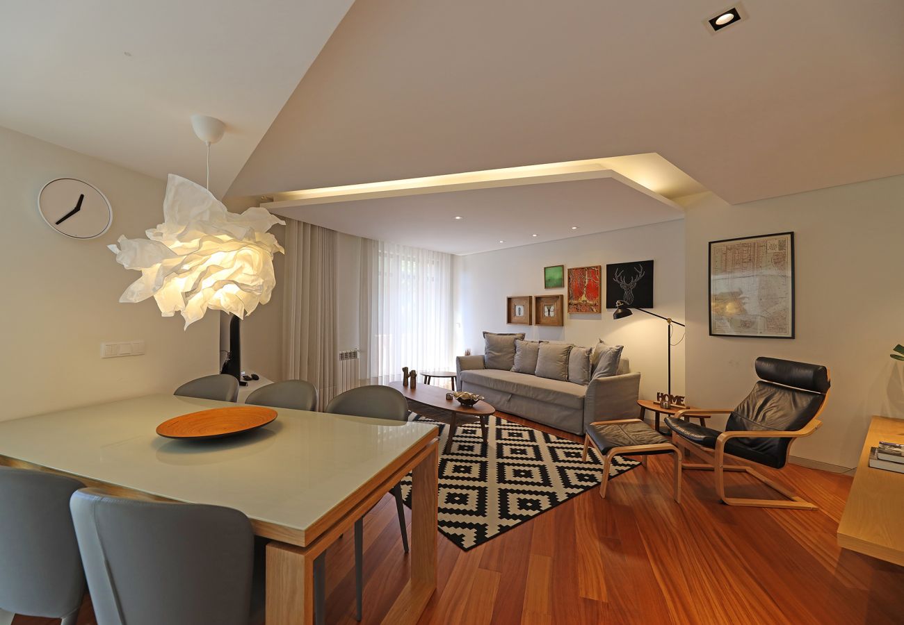 Apartamento em Porto - FLH Sá da Bandeira Modern Apartment
