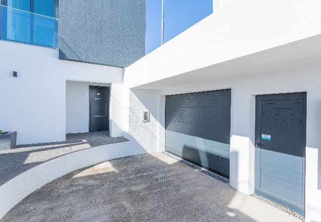 Apartamento em Santa Cruz - FLH Fantastic Ocean View with Balcony Apartamento em Santa Cruz - FLH Fantastic Ocean View with Balcony