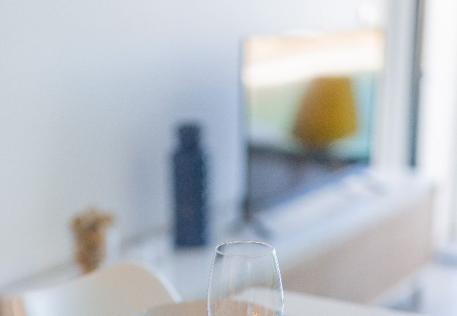 Apartamento em Santa Cruz - FLH Fantastic Ocean View with Balcony Apartamento em Santa Cruz - FLH Fantastic Ocean View with Balcony