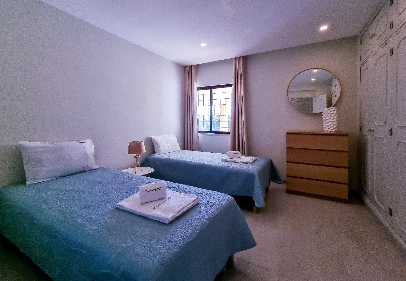 Apartamento em Vilamoura - FLH Vilamoura Summer Flat with Pool Apartamento em Vilamoura - FLH Vilamoura Summer Flat with Pool