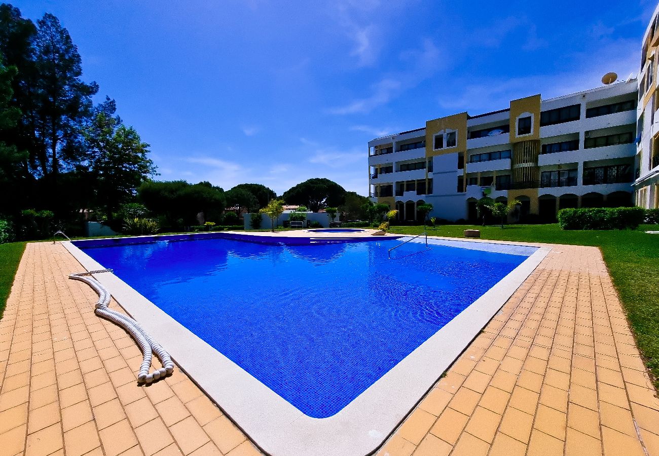 Apartamento em Vilamoura - FLH Vilamoura Summer Flat with Pool Apartamento em Vilamoura - FLH Vilamoura Summer Flat with Pool