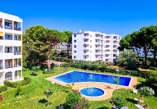 Apartamento em Vilamoura - FLH Vilamoura Balcony with Pool Apartamento em Vilamoura - FLH Vilamoura Balcony with Pool