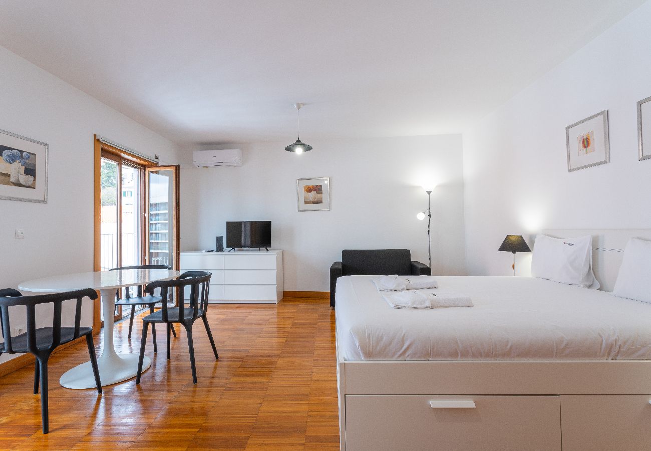 Estúdio em Funchal - FLH Funchal Studio with Balcony Estúdio em Funchal - FLH Funchal Studio with Balcony