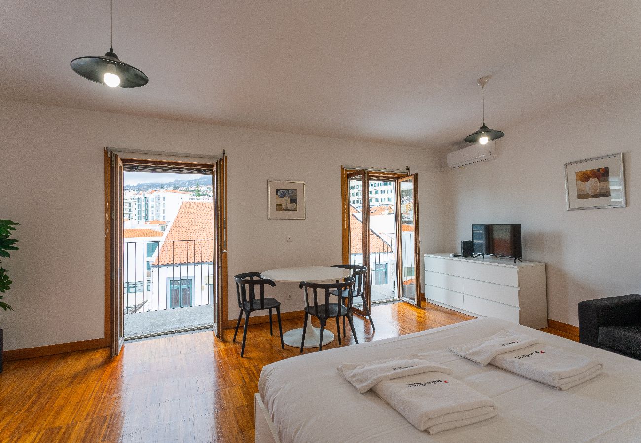 Estúdio em Funchal - FLH Funchal Studio with Balcony Estúdio em Funchal - FLH Funchal Studio with Balcony