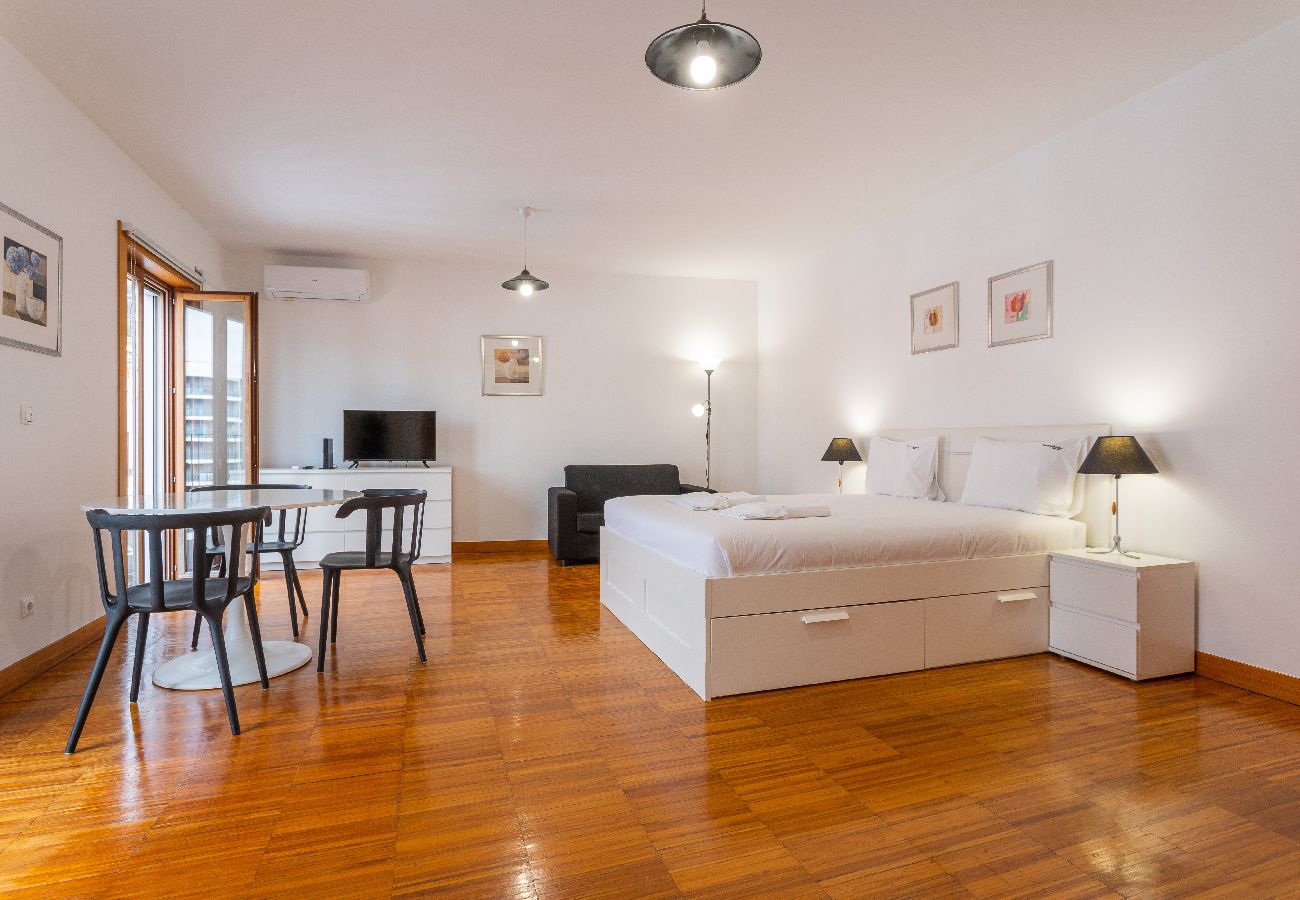 Estúdio em Funchal - FLH Funchal Studio with Balcony Estúdio em Funchal - FLH Funchal Studio with Balcony