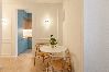 Apartamento em Lisboa - FLH Lapa Apartment with Interior Pateo